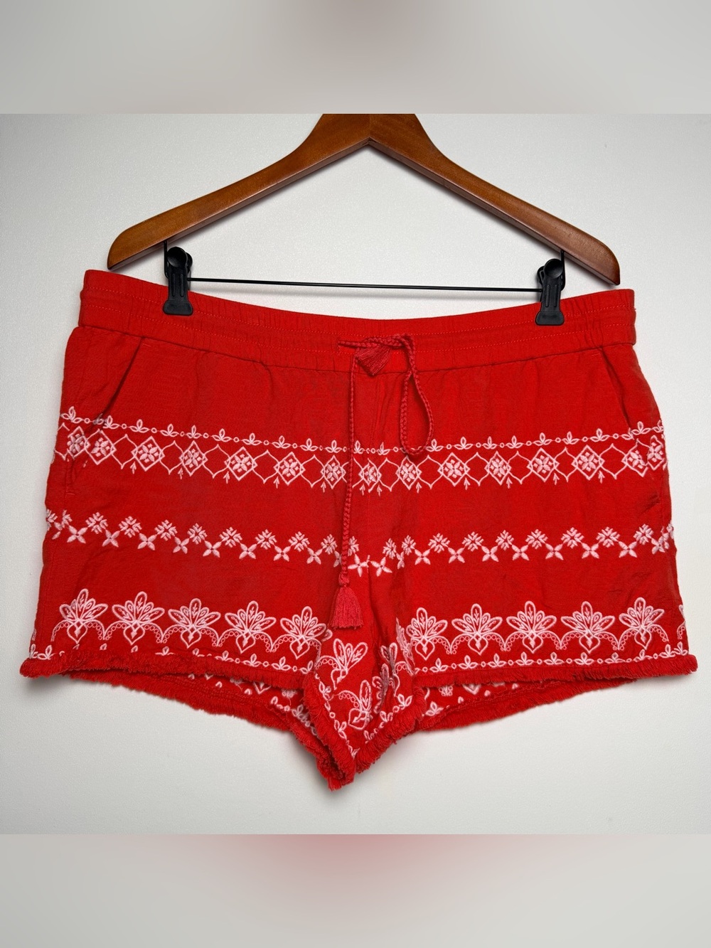 LOFT Red Embroidered shorts Linen blend comfy drawstring BOHO pockets Fray L/XL